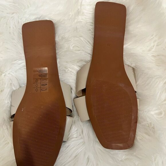 NWOT H&M neutral sandals - Picture 4 of 4